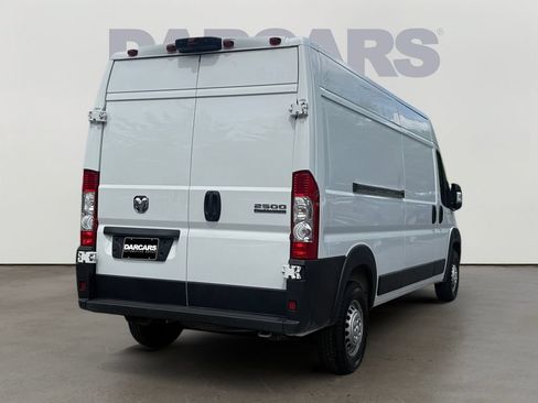 Used 2025 RAM ProMaster 2500 w/ Convenience Group FWD image 7
