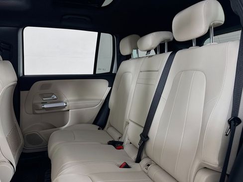 New 2026 Mercedes-Benz GLB 250 image 7