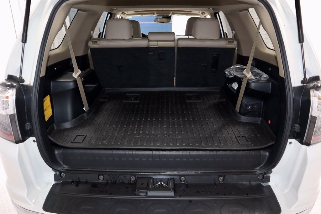 Used 2023 Toyota 4Runner Limited AWD/4WD image 14