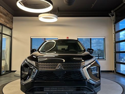 Used 2022 Mitsubishi Eclipse Cross ES image 8