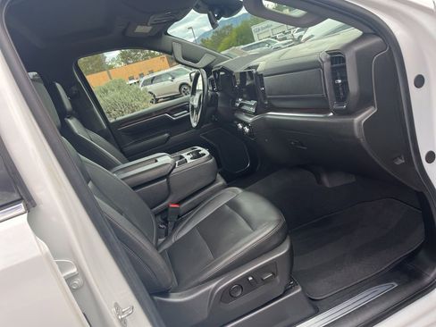Certified 2025 GMC Sierra 1500 SLT AWD/4WD image 8
