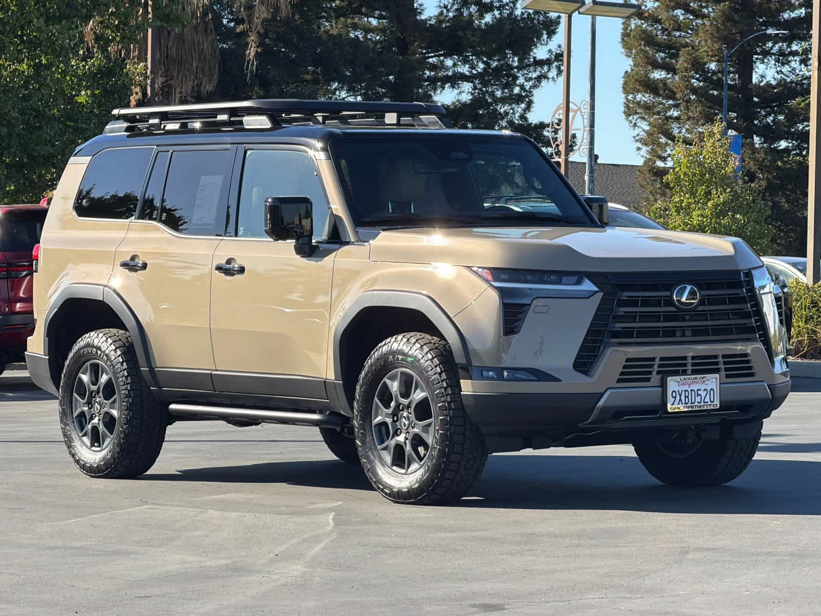 Used 2025 Lexus GX 550 w/ Accessory Package (32) AWD/4WD image 5