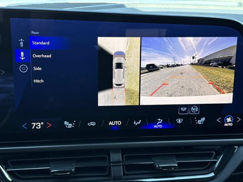 Used 2024 Chevrolet Equinox EV RS image 26