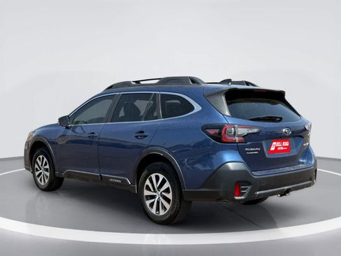 Used 2022 Subaru Outback Premium AWD/4WD image 3