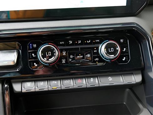 New 2026 GMC Sierra 2500 AT4 w/ AT4 Premium Plus Package image 16