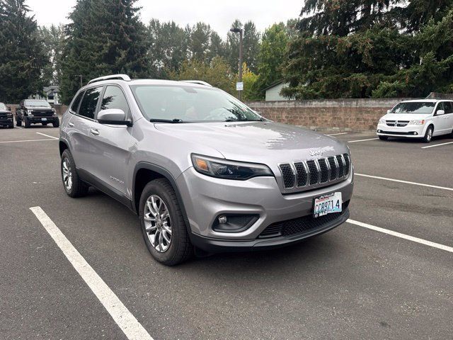 Used 2019 Jeep Cherokee Latitude Plus w/ Comfort/Convenience Group AWD/4WD image 2