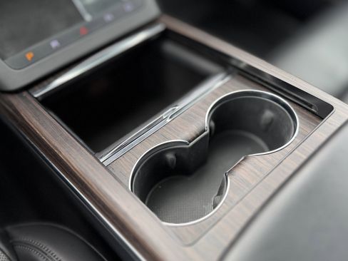 Used 2023 Tesla Model X image 94