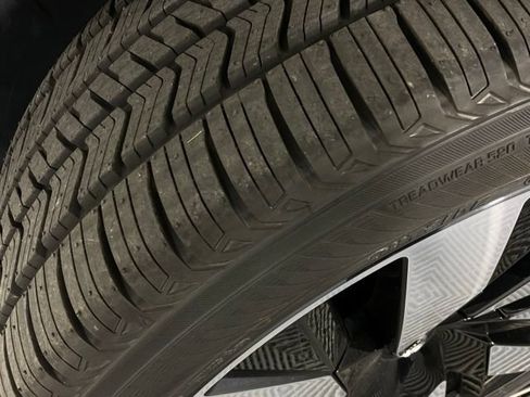 Certified 2024 Volvo XC90 T8 Ultimate w/ Protection Package Premier AWD/4WD image 39