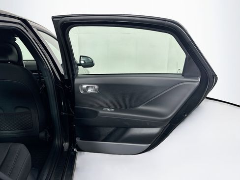 Used 2024 Hyundai Ioniq 6 SE image 30