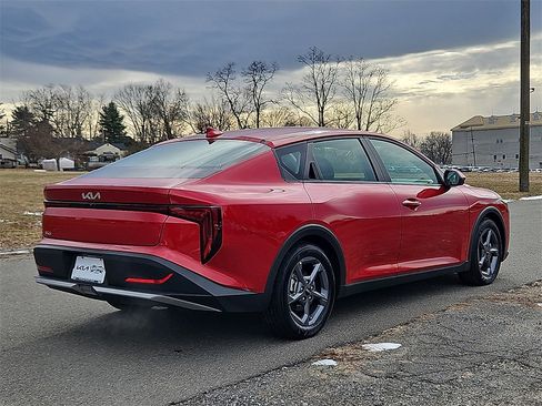 Certified 2025 Kia K4 LXS image 8