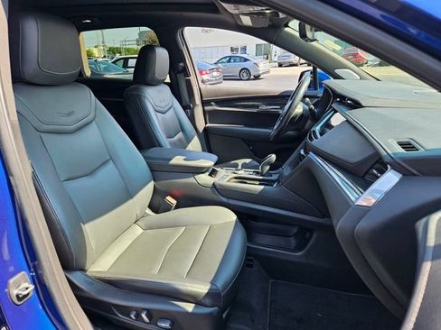 Used 2023 Cadillac XT5 Premium Luxury w/ Technology Package FWD image 20
