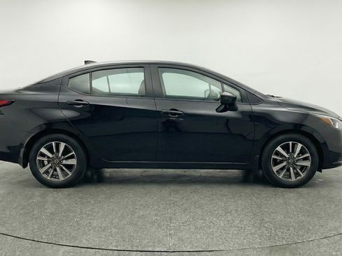 Used 2025 Nissan Versa SV FWD image 11