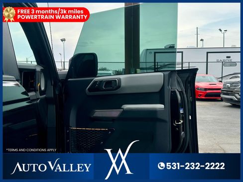 Used 2022 Ford Bronco Badlands w/ Sasquatch Package image 16