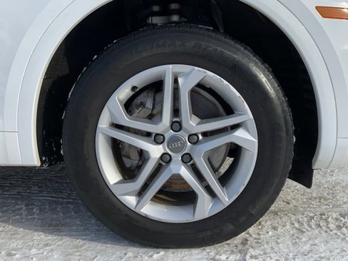 Used 2019 Audi Q5 Premium w/ Convenience Package image 26