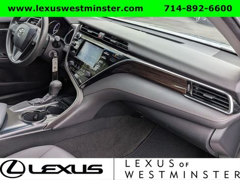 Used 2018 Toyota Camry LE FWD image 6