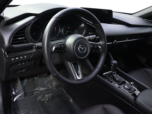 Certified 2025 MAZDA MAZDA3 Hatchback w/Premium Plus Pkg image 11