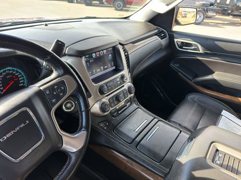 Used 2019 GMC Yukon Denali image 23