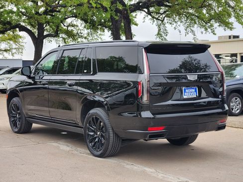 Used 2024 Cadillac Escalade ESV Sport Platinum w/ LPO, ONYX Package image 7