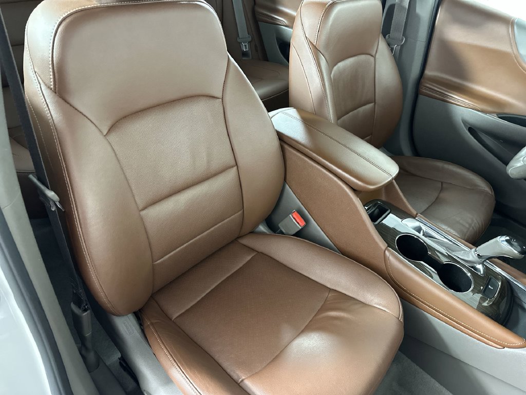 Used 2018 Chevrolet Malibu Premier FWD image 30