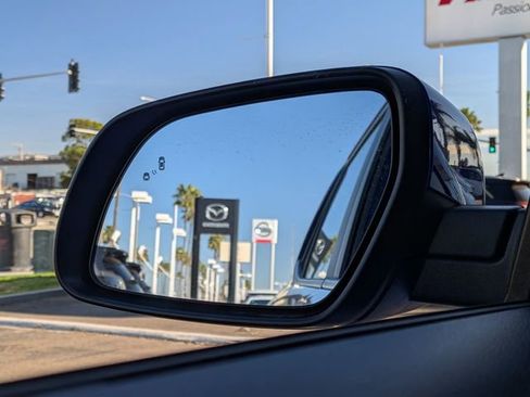 Used 2025 Hyundai Venue SEL image 26