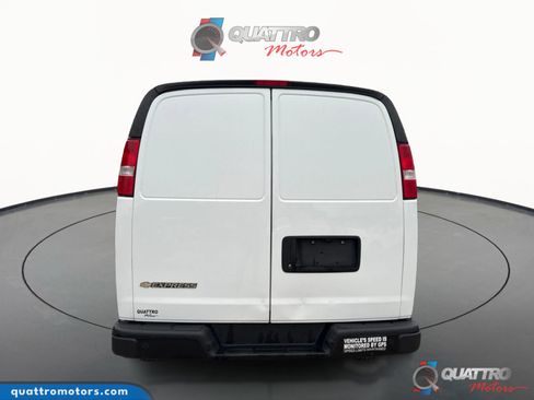 Used 2022 Chevrolet Express 2500 w/ Driver Convenience Package image 4