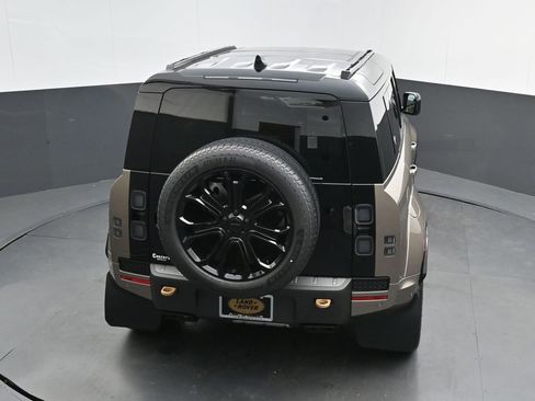 New 2026 Land Rover Defender 110 OCTA AWD/4WD image 36