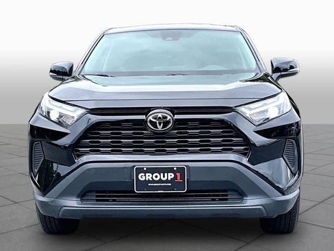 Used 2023 Toyota RAV4 LE AWD/4WD image 4