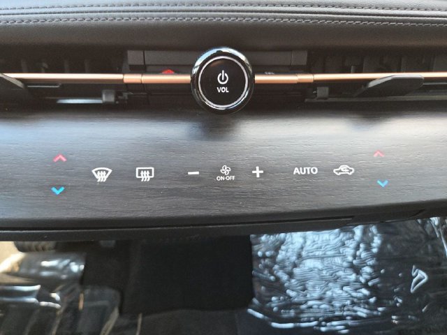 Used 2024 Nissan Ariya AWD image 29