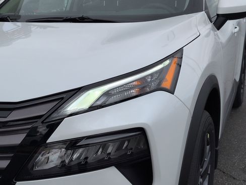 New 2026 Nissan Rogue SV image 8