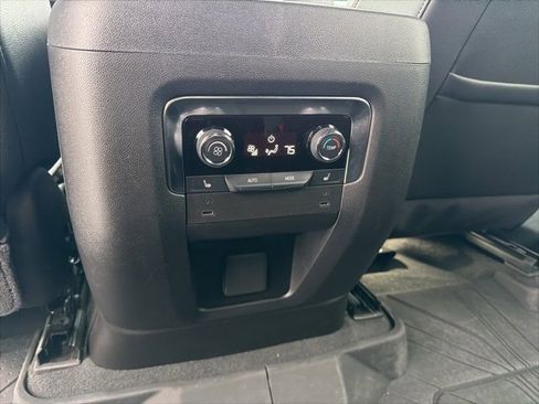 Used 2025 Chevrolet Tahoe High Country image 29