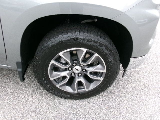 Used 2026 Chevrolet Silverado 1500 LT AWD/4WD image 10