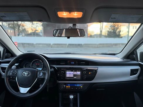 Used 2014 Toyota Corolla LE image 17