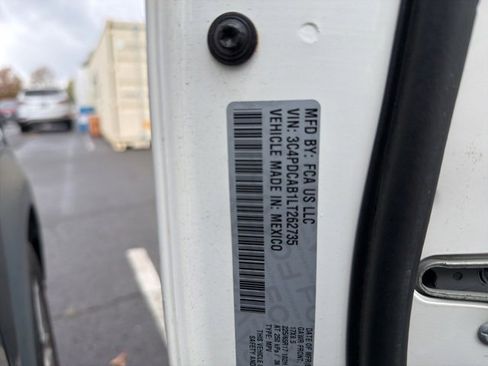 Used 2020 Dodge Journey SE w/ SE Popular Equipment Group image 35