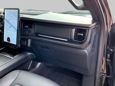 Certified 2023 Ford Expedition Platinum AWD/4WD image 19