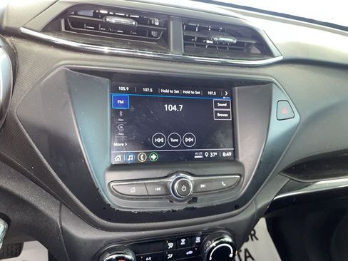 Used 2021 Chevrolet TrailBlazer LS image 17