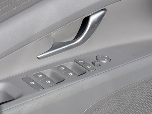 Certified 2026 Hyundai Elantra Hybrid FWD image 13