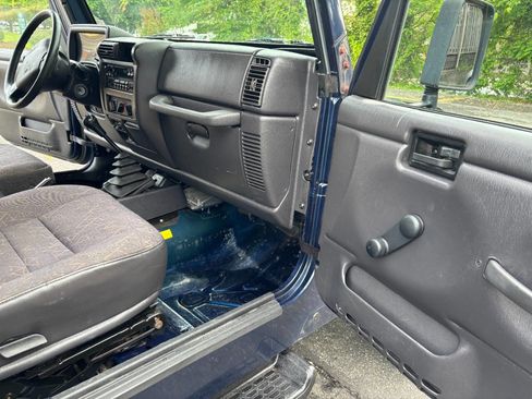 Used 2002 Jeep Wrangler Sport AWD/4WD image 16