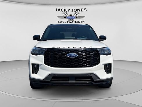 Used 2025 Ford Explorer ST-Line w/ Premium Package RWD image 8