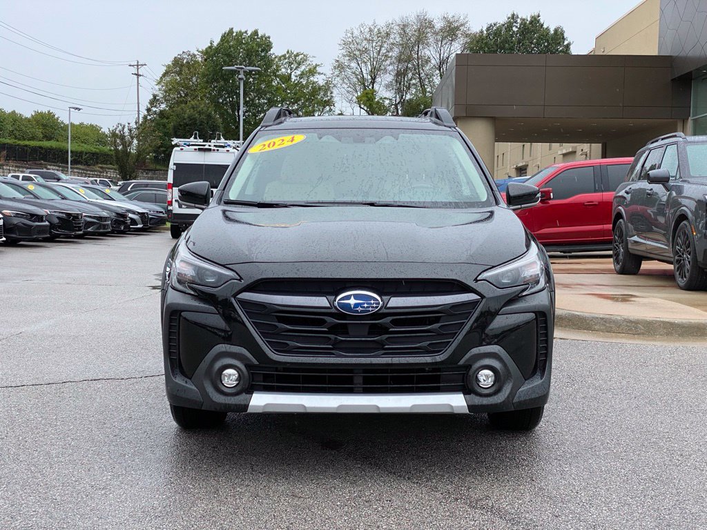 Used 2024 Subaru Outback Limited AWD/4WD image 2