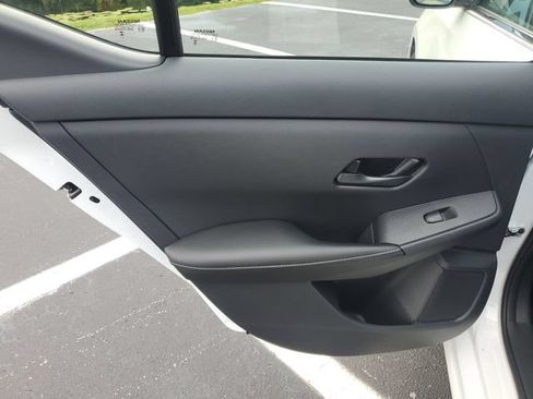 Used 2025 Nissan Sentra SV w/ All-Weather Package FWD image 8