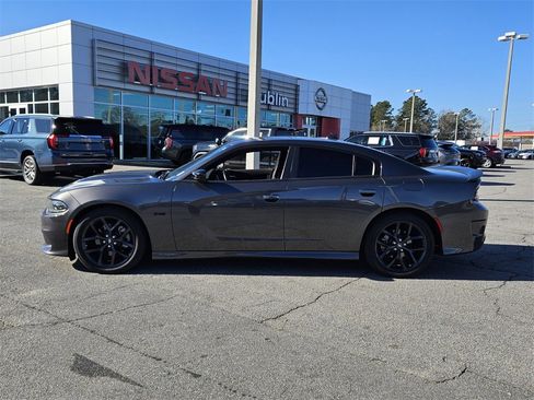Used 2023 Dodge Charger R/T w/ Blacktop Package image 2