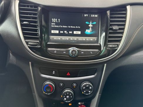 Used 2017 Chevrolet Trax LS image 28