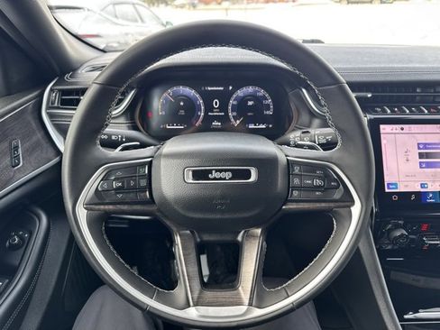 Certified 2024 Jeep Grand Cherokee Limited image 14