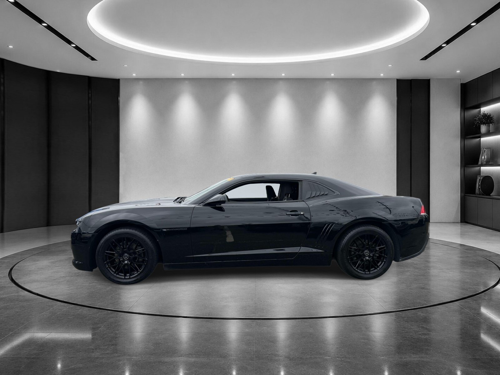 Used 2014 Chevrolet Camaro LS RWD image 3