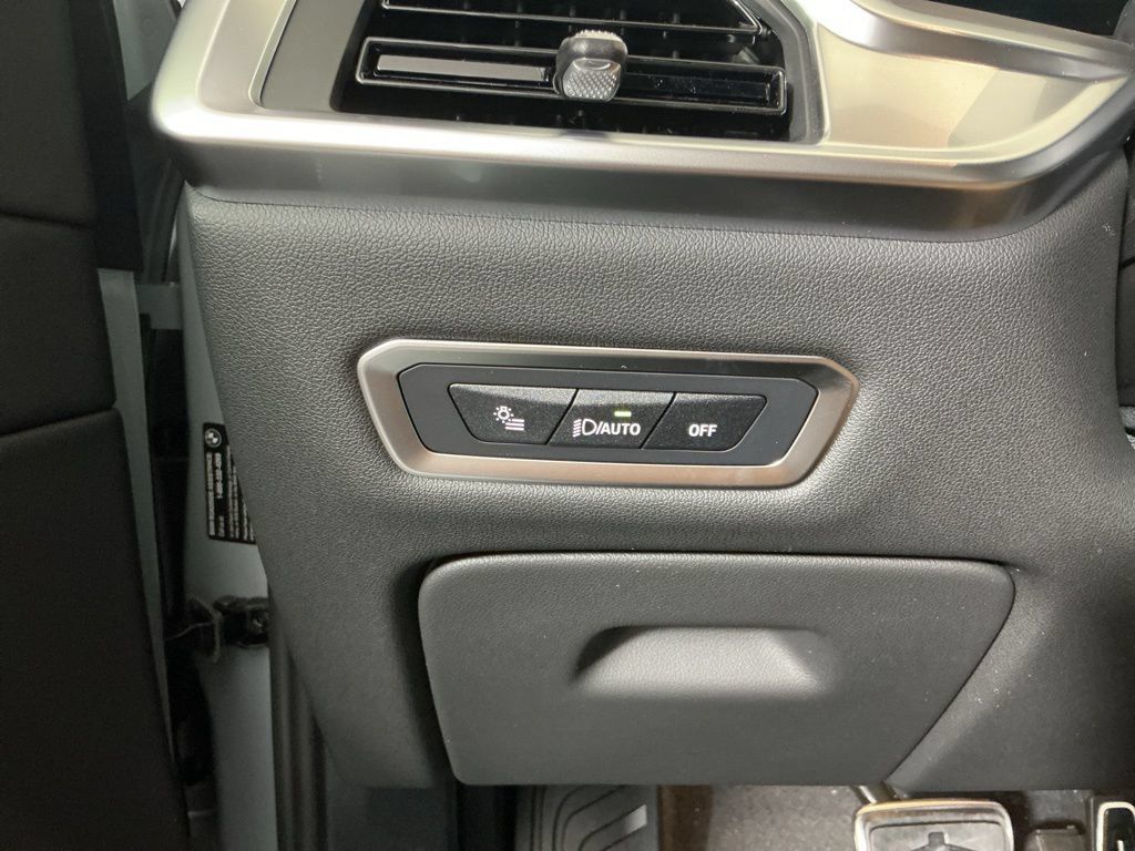 Used 2026 BMW X7 xDrive40i w/ M Sport Package AWD/4WD image 20