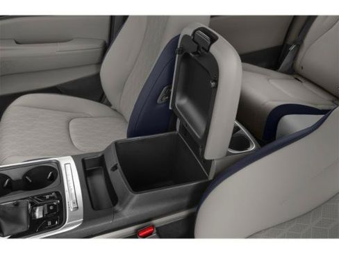 New 2027 Kia Carnival EX w/ Dark Edition Package FWD image 16