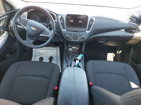 Used 2019 Chevrolet Malibu LT w/ Driver Confidence Package FWD image 9