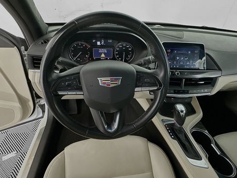Used 2022 Cadillac CT4 Luxury w/ Sun And Sound Package RWD image 11