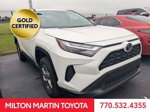 Used 2025 Toyota RAV4 XLE FWD image 2