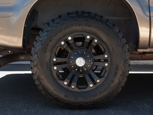 Used 2004 Ford Excursion Limited image 40